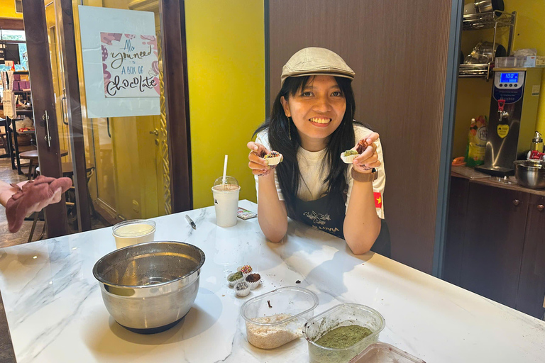 Hanoi: Chocolate Bean to Bar Making Workshop