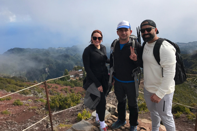 Madeira: Guided Peak Crossing: Pico do Arieiro to Pico Ruivo
