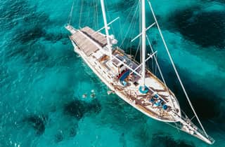 Ab Sliema: Bootsfahrt rund um Malta mit Mittagessen und Transfers