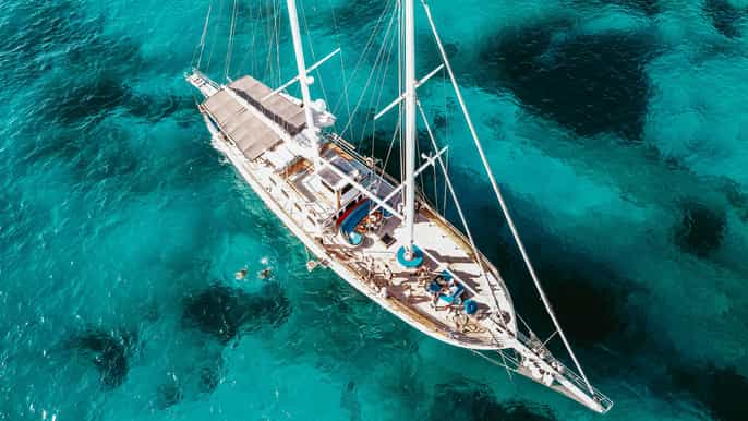 Ab Sliema: Bootsfahrt rund um Malta mit Mittagessen und Transfers