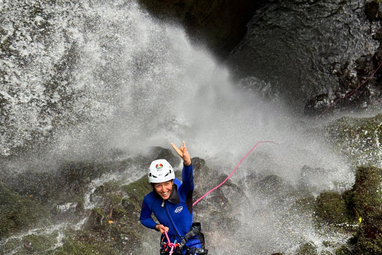 Elite Canyoning L3: The 60m Ribeira Funda Vertical Challenge