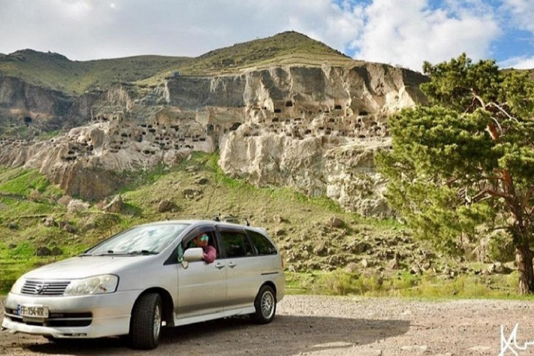 Tbilisi: Vardzia Caves, Rabati Castle and Borjomi Day Trip