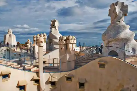 The Genuis of Gaudi & Modernist Architects