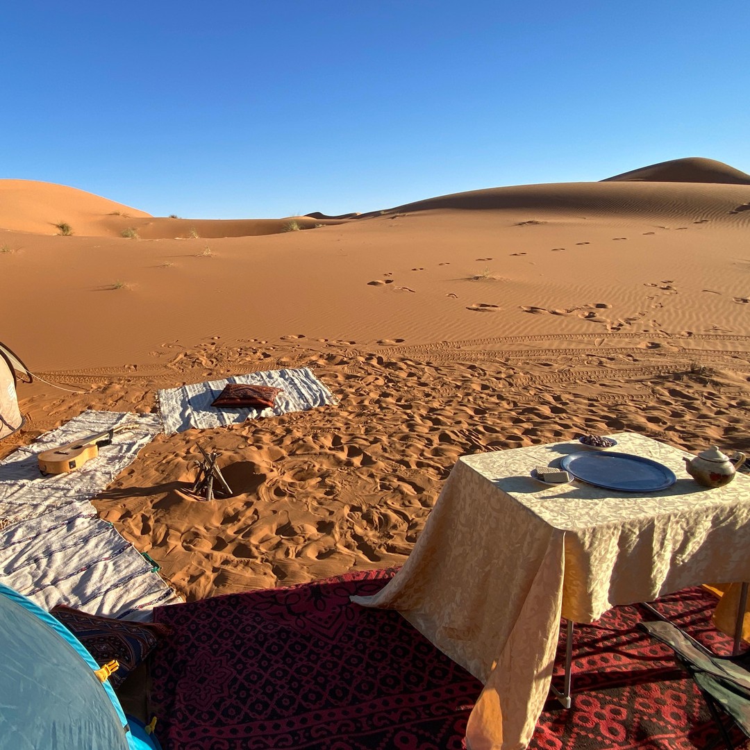 Merzouga : camping sauvage d'une nuit dans l'erg Chebbi, loin du bruit de la ville - quad