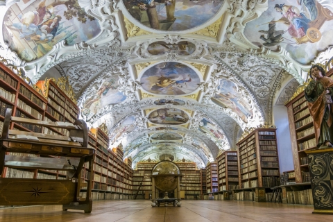 Prywatna wycieczka piesza do klasztoru i biblioteki na Strahovie w Pradze