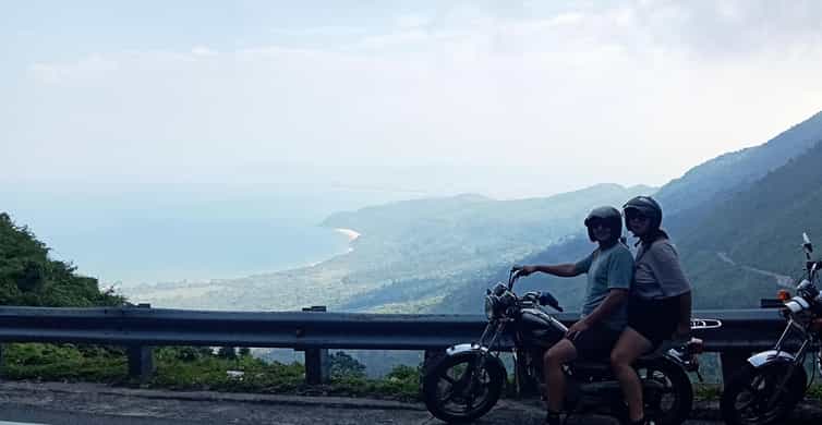 Vanuit Hoi An/Da Nang: Hai Van Pass Loop Tour met de motor | GetYourGuide
