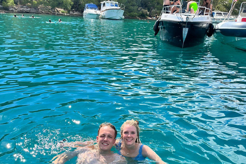 Wspaniała błękitna laguna, łódź motorowa, wino/woda i ręczniki w cenie.Włochy na plaży