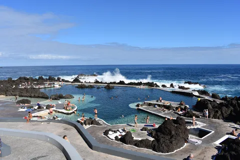 Private Tour, free Port Pickup, Skywalk & Natural Lava Pools