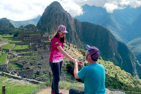 From Cusco: 2 Days, Sacred Valley and Machu Picchu via the scenic route Panoramic Train & Standard Hotel with Lunch in Machu Picchu