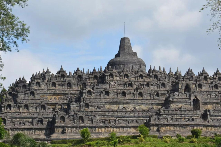 Borobudur Temple Climb-Up Access Private Tour with Pickup Borobudur Temple Climb-Up Access Private Tour All Inclusive