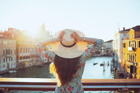 Venice: Photoshoot at The Grand Canal &amp; Rialto Bridge50 photos