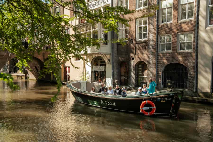 Utrecht: Luxuriöse Bootstour im offenen Boot / mit Guide vor Ort & Bar an Bord. Foto: GetYourGuide Utrecht: Luxuriöse Bootstour im offenen Boot / mit Guide vor Ort & Bar an Bord. Foto: GetYourGuide
