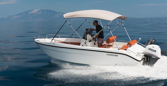 Zakynthos: Self Drive Speedboats to Shipwreck and Blue Caves