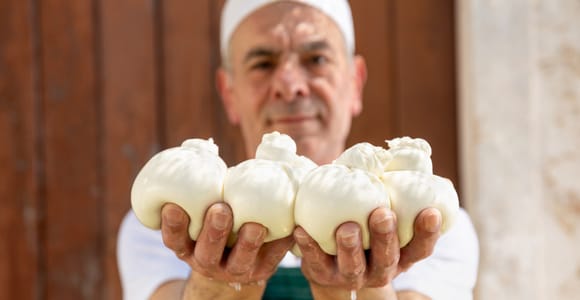 Putignano: Mozzarella-Making Show, Farm Tour & Tasting