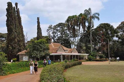 Nairobi: Guided Giraffes Centre & Karen Blixen Museum Tour. Nairobi: Karen Blixen Museum Guided Tour .