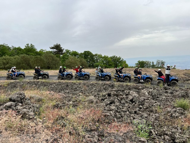 Nicolosi: Quad rijden met gids op de Etna