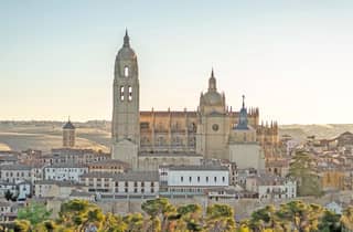 Alcázar und Historisches Segovia & Toledo Tour ab Madrid