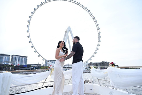 Private Luxury Yacht Tour Dubai BEST VALUE: 3 Hours + Complimentary e-Shisha