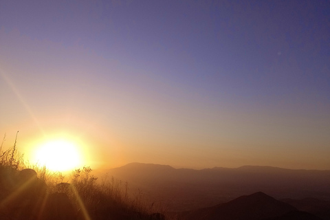 Santiago: Escursione privata alla collina di Manquehue al tramonto