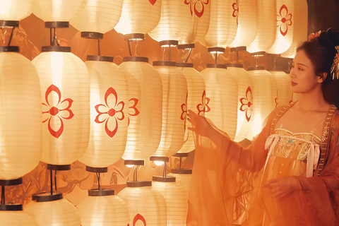 Shanghai: Dunhuang-Themed Dinner Show with Costumes VIP Seat Meal+Costume+Makeup