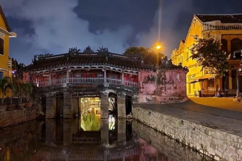 Tour de la ciudad de Hoi An - Barco nocturno y linterna flotante en el río HoaiTour privado