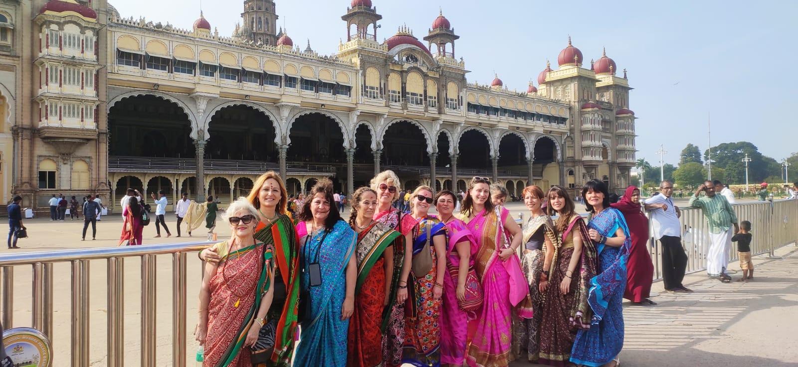 Mysore: Palast, Kunstgalerie und Devaraja-Markt-Rundgang