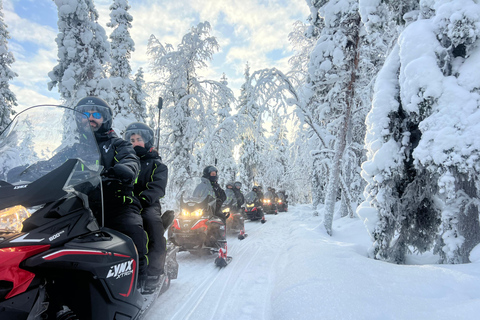 Levi: 1-Hour Beginner Snowmobile Safari on Private Land