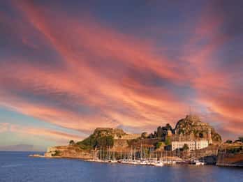 Crociera al tramonto a Corfù con DJ dal vivo, drink e snack