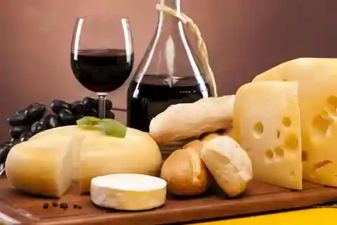 Dijon: Experiencia de degustación - Vinos, quesos y tesoros de Borgoña