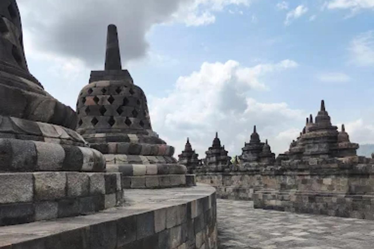 Borobudur tample, Cycling & Elo River Rafting Tour