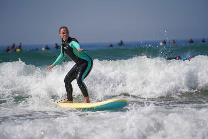 Taghazout : cours de surf de 2 h pour débutants - surf