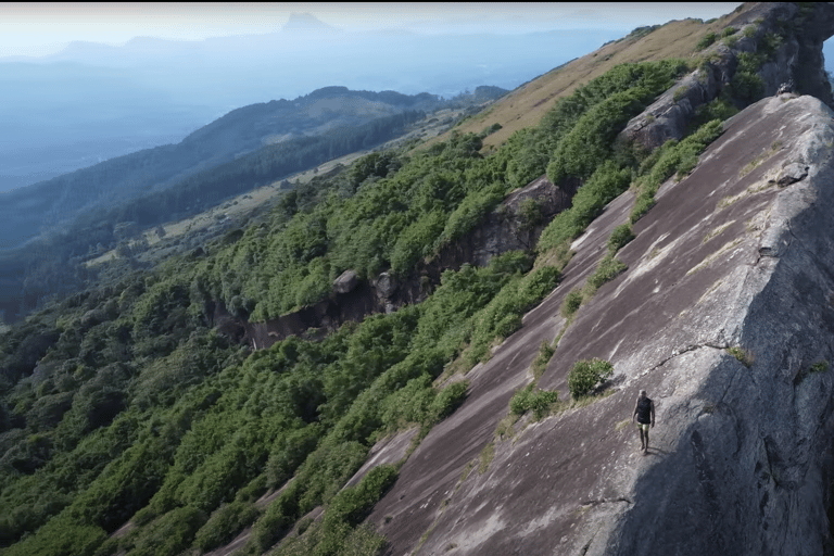 Kandy: Hanthana Lizard’s Back Hike