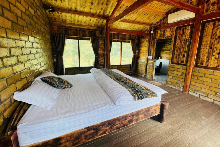 From Hanoi: Ha Giang Loop 3D2N + 2-Way Bus & Free Hostel Ha Giang Loop Tour 3D2N Ride with your Friend