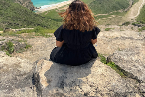 Sterrenlicht aan de kust: een avontuur met een terreinwagen en overnachting op Fazayah BeachSterrenlichtkusten: 4WD-avontuur met overnachting op Fazayah Beach