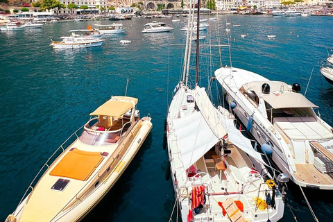 De Sorrento: Tour particular de um dia em Amalfi e Positano de barco