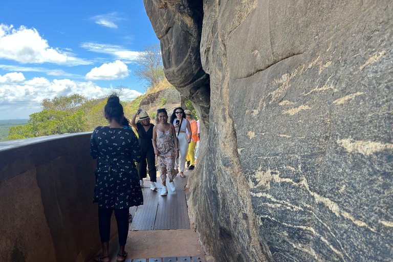 Luxueuse excursion d&#039;une journée tout compris à Sigiriya et Dambulla