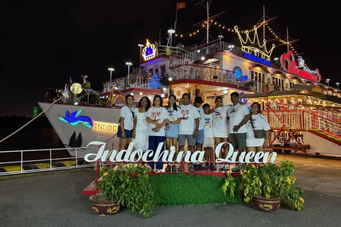 Spettacolo di marionette sull'acqua e crociera con cena sul fiume Saigon