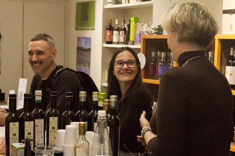 Florence: Wine Windows & Hidden Legends Evening Tour PREMIUM Wine Windows & Hidden Legends Evening Tour
