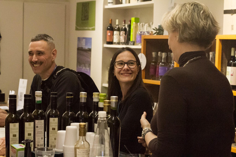 Florence: Wine Windows & Hidden Legends Evening Tour PREMIUM Wine Windows & Hidden Legends Evening Tour