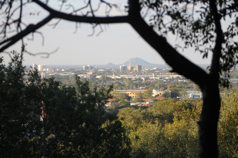 Gaborone: City Tour with Game Drive and Tswana Cuisine