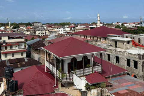 زنجبار: جولة سيرًا على الأقدام في مدينة ستون تاون ومشاهدة غروب الشمس مع السوق الليلي