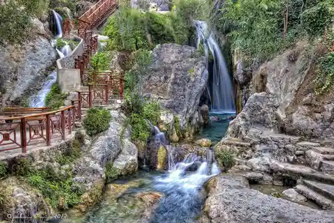 Benidorm: Excursão de meio dia de jipe pelas montanhas até às Cascatas de Algar