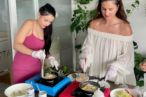 Da Nang: Rooftop Live Cooking Experience with Sea View