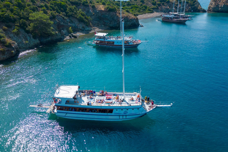 Full-Day 12 Islands Boat Trip with Swimming Stops Full-Day 12 Islands Boat Trip w/ Swimming Stops and Transfer