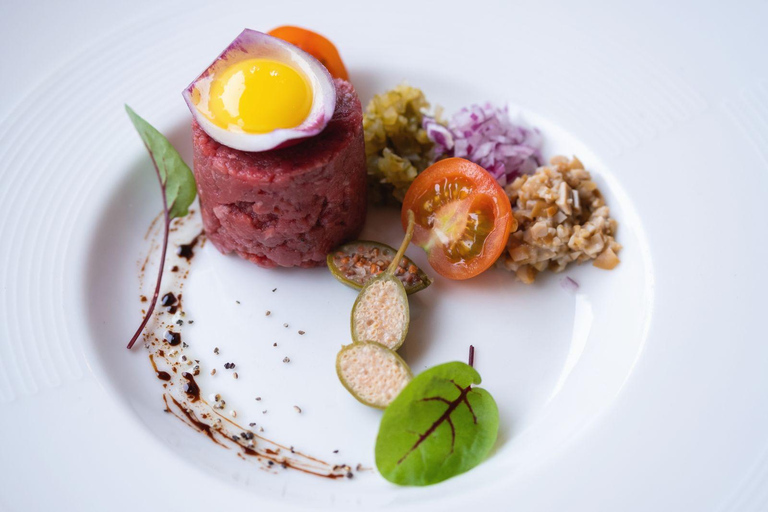 Poznań: Wine Tasting and Dinner in the Heart of Poznań