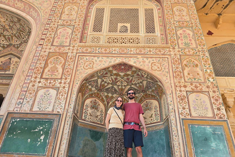 Jaipur: Small Group Tour with Transfers and Guide