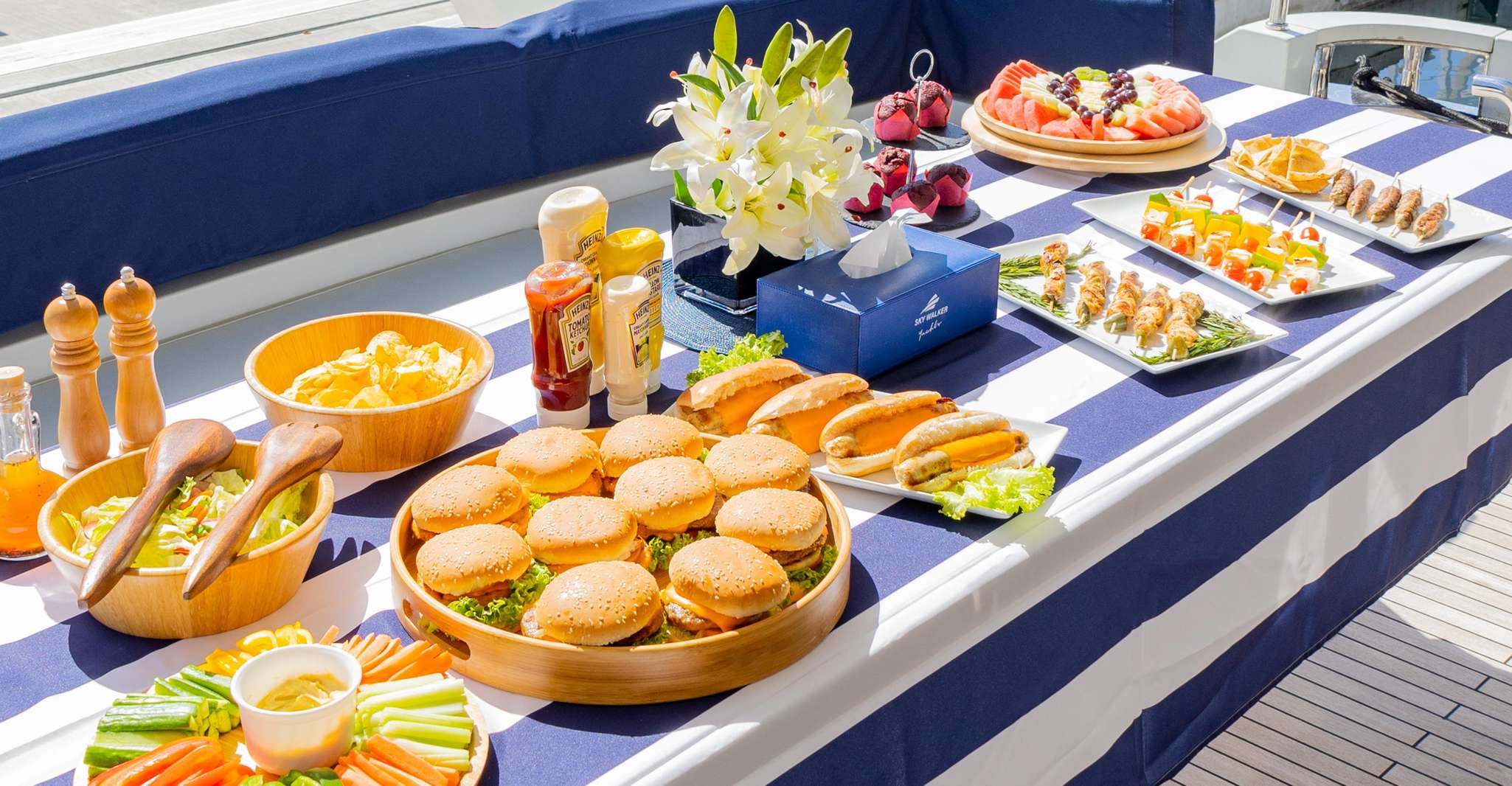 Ras al-Khaimah, yacht croisière avec barbecue et boissons - Housity