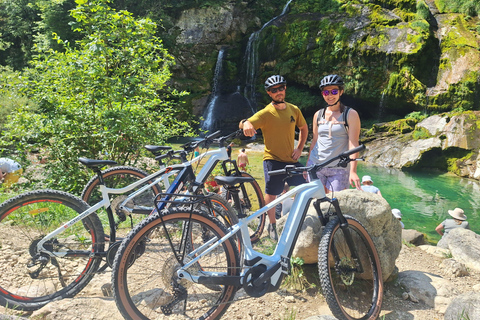 Radtour zum Wasserfall Virje und Boka