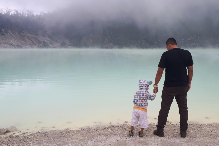 Bandung: cratere vulcanico, sorgenti termali, bagni di fango e tè