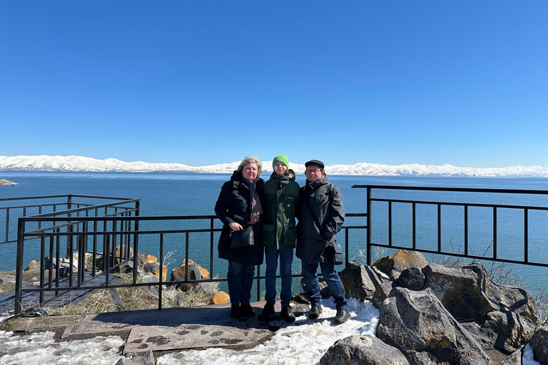 Yerevan: Lake Sevan Gourmet Day Trip with Tastings and Lunch